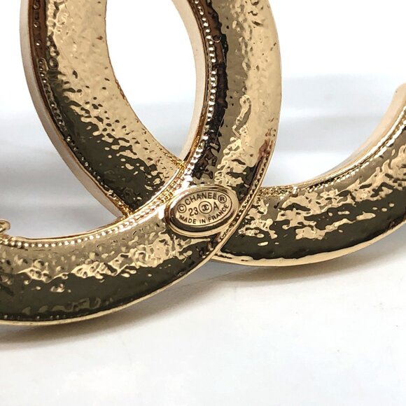 CHANEL Gold Brooch - Picture 5 of 6